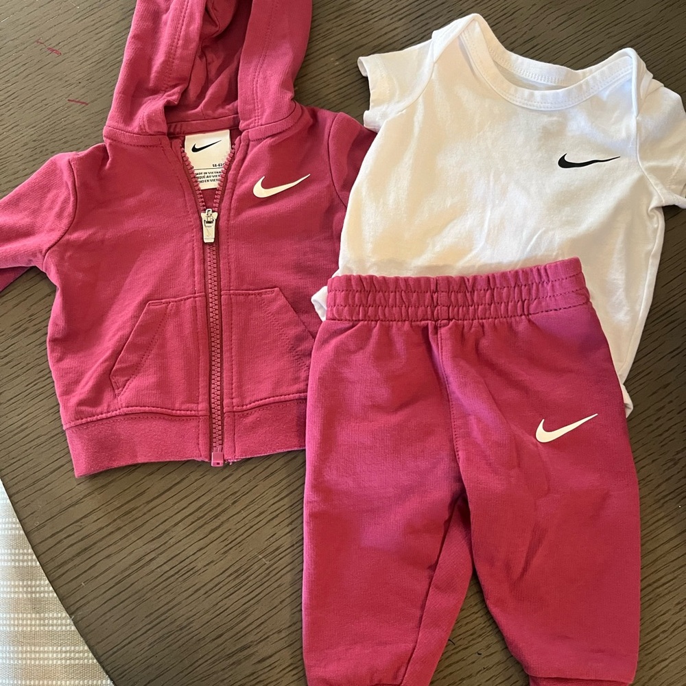 Nike baby Girl Pink Sweatpants and Hoodie Set